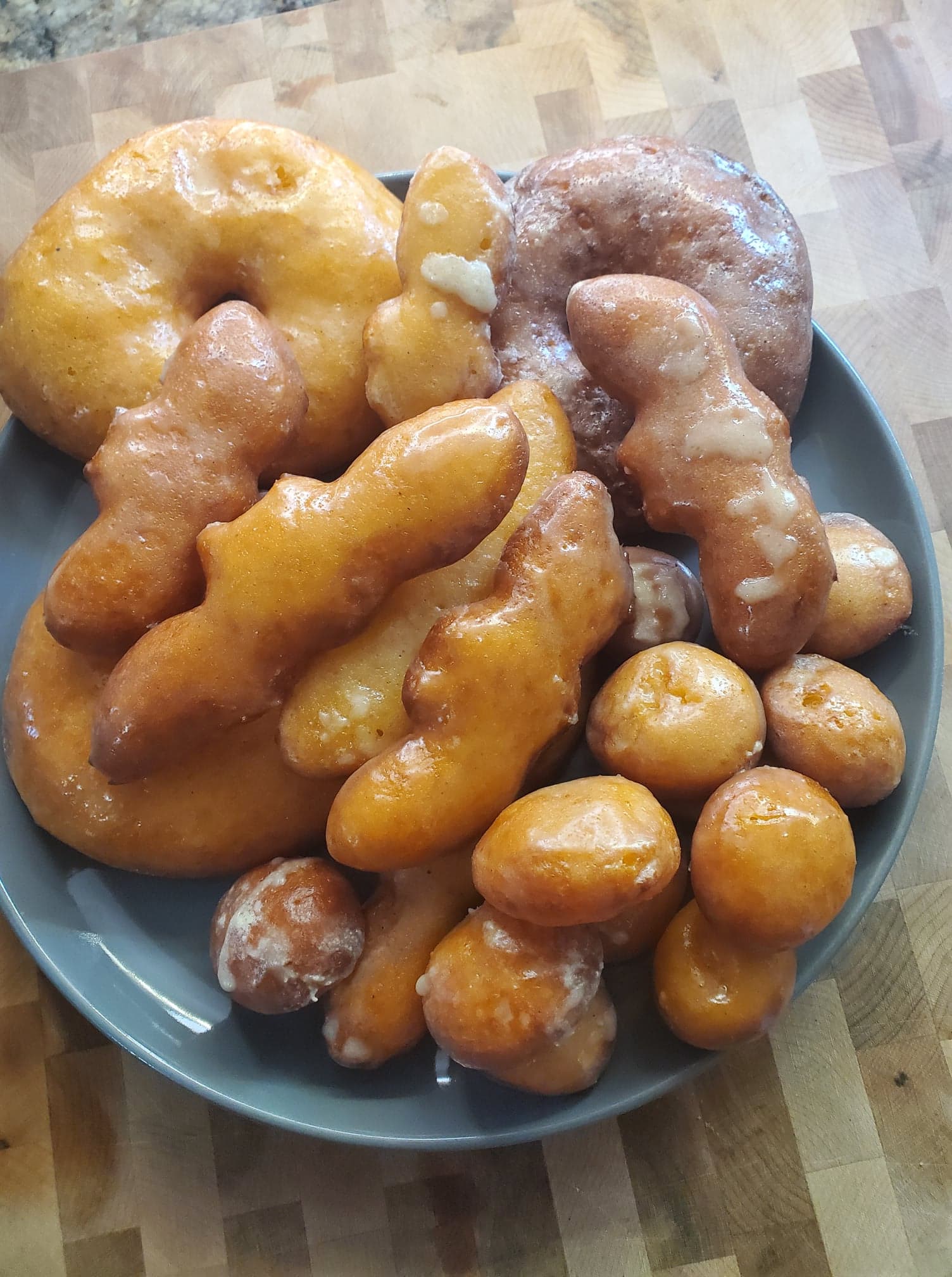 Pumpkin Spiced Glazed Donuts